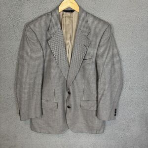 Burberry’s VTG 100% Wool Blazer Jacket Sport Coat Men's 40 Grey Herringbone USA